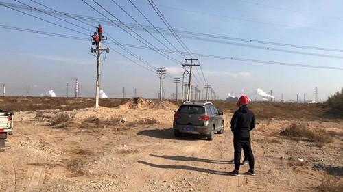 烏海電業(yè)局農(nóng)電處千里山農(nóng)電所：開展冬季設(shè)備巡視，確保安全生產(chǎn)