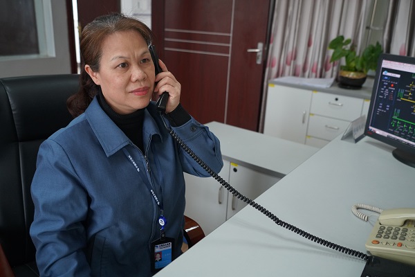 盡自己的一點力，站好最后一班崗——記柳城供電局電力調(diào)度控制中心全革慶