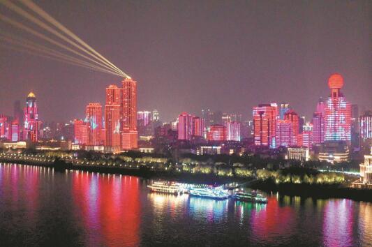 英雄之城，光明新生