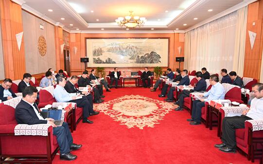 國家電投黨組副書記、總經(jīng)理江毅拜會(huì)青海省領(lǐng)導(dǎo)并調(diào)研黃河公司