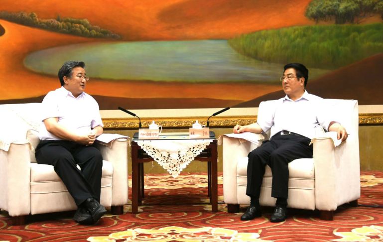 中核集團(tuán)黨組書記、董事長余劍鋒與甘肅省委書記林鐸會談