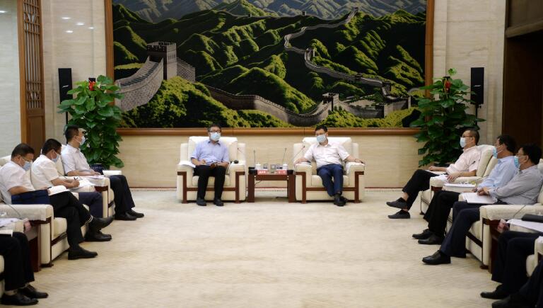 寇偉會(huì)見哈電集團(tuán)黨委副書記、總經(jīng)理吳偉章