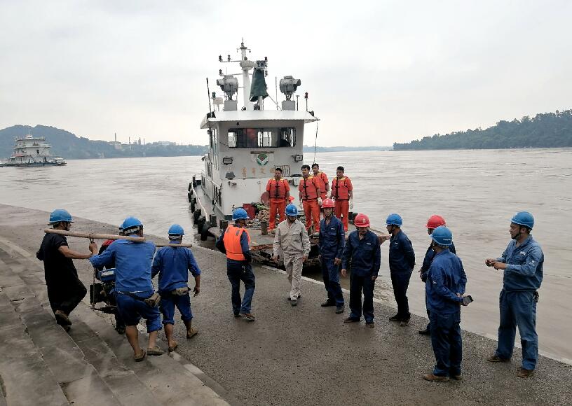 國(guó)網(wǎng)宜賓供電:飛線搶險(xiǎn)長(zhǎng)江孤島 電亮鐵木真后裔