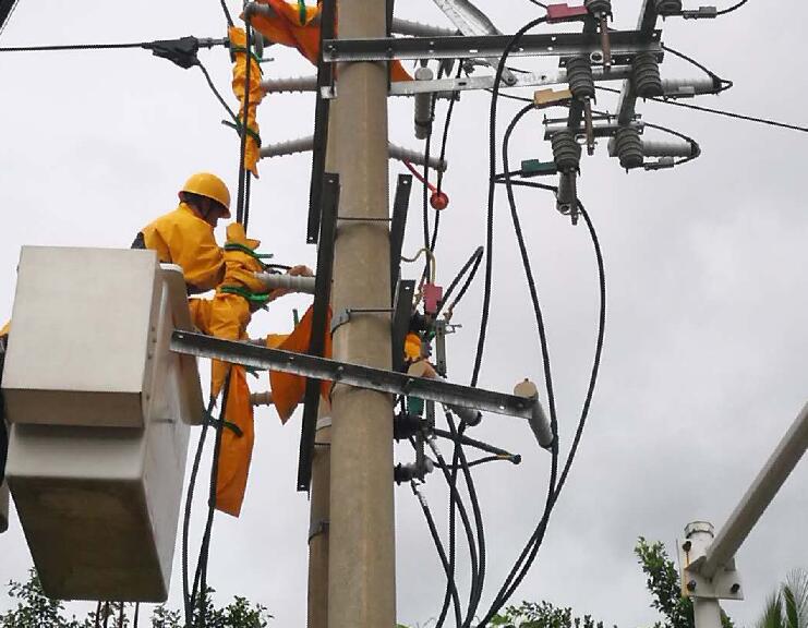 海南陵水供電局超常規(guī)舉措開展旁路不停電作業(yè),提升居民電力獲得感