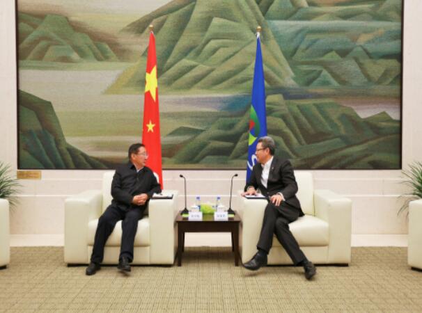 錢智民會(huì)見青海省政協(xié)副主席、海南州委書記張文魁