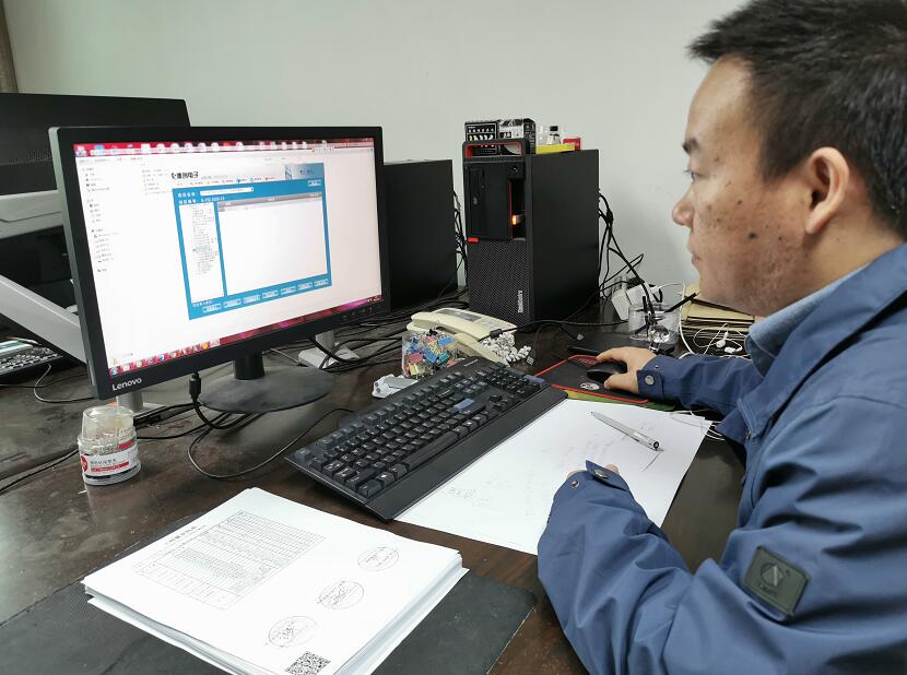 “穿搭”二維碼，浙江慈溪市供電公司工程檔案數(shù)字化，讓資料“動”起來