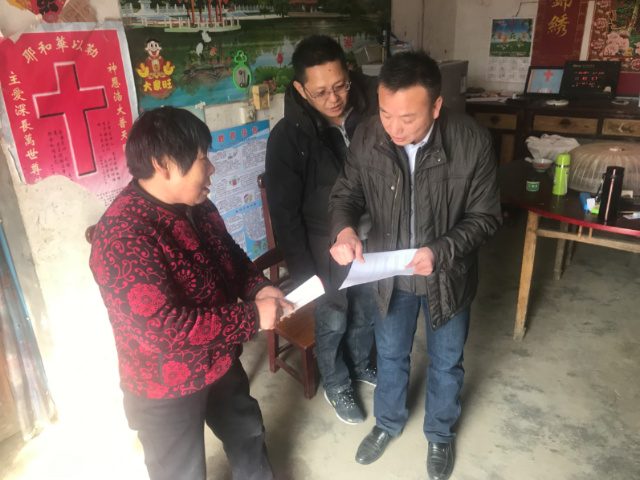 張紅軍：用真心，換真情，扶真貧