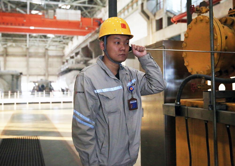 在勤奮中成長 在奮斗中閃光------記大唐集團第十八屆集控運行大賽第一名申虎