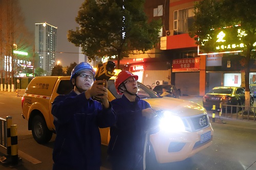 國(guó)網(wǎng)寧波市鄞州區(qū)供電：夜間特巡測(cè)溫線路，保障安全可靠供電