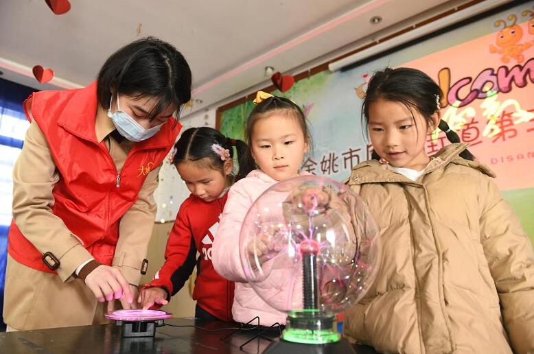 國(guó)網(wǎng)余姚市供電公司開學(xué)第一課 電力安全牢記心間