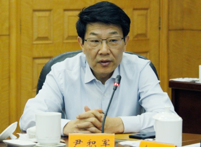 國網(wǎng)浙江省電力有限公司董事長、黨委書記  尹積軍：以“一體四翼”發(fā)展布局落地實踐 推動浙江高質(zhì)量實現(xiàn)碳達(dá)峰