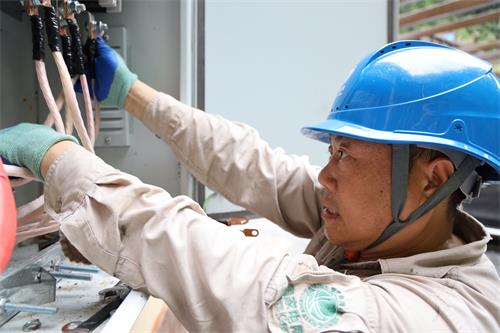 國(guó)網(wǎng)壽寧縣供電公司:迎酷暑戰(zhàn)高溫 送清涼保安全