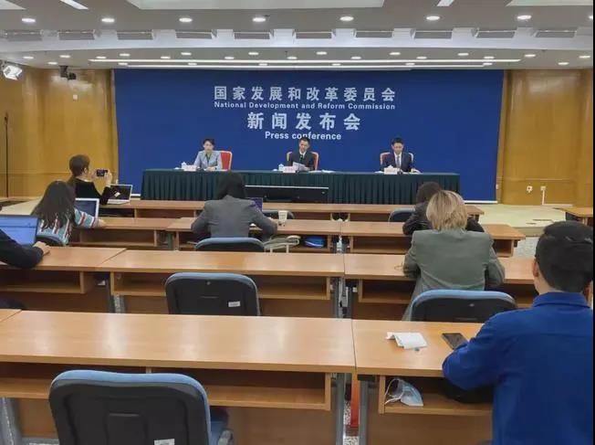 發(fā)改委最新電價(jià)通知明確“高耗能企業(yè)市場交易電價(jià)不受上浮20%限制”！