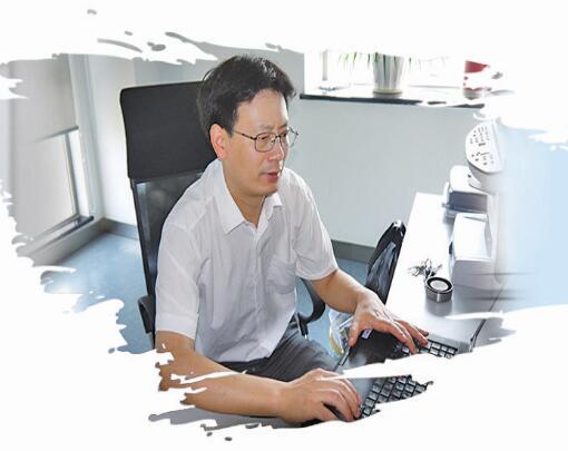 李群:輸變電先進(jìn)實(shí)用技術(shù)“探路者”