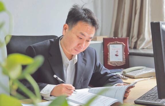 王浩:以技術(shù)創(chuàng)新提升工作質(zhì)效