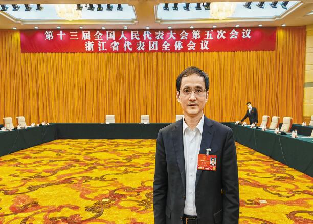 【兩會(huì)】電力為打造現(xiàn)代化濱海大都市注入動(dòng)能——訪全國人大代表、浙江省寧波市經(jīng)濟(jì)和信息化局局長張世方