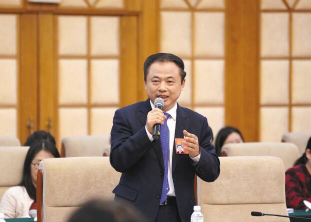 【兩會(huì)】推動(dòng)新能源汽車(chē)產(chǎn)業(yè)發(fā)展 促進(jìn)終端用能變革——訪全國(guó)人大代表、天能電池集團(tuán)股份有限公司董事長(zhǎng)張?zhí)烊? /></a></div>
				<div   id=