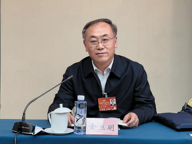 【兩會】國網(wǎng)電動汽車服務(wù)有限公司董事長、黨委書記全生明：加快構(gòu)建交通能源融合發(fā)展體系 促進(jìn)車與電網(wǎng)協(xié)同互動