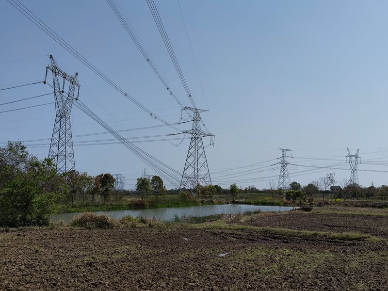 歷時(shí)103天，這項(xiàng)工程完工將進(jìn)一步優(yōu)化三峽地區(qū)電網(wǎng)結(jié)構(gòu)