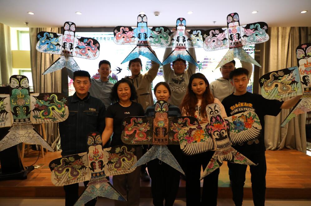 烏海超高壓供電公司清明憶先烈，寄情繪紙鳶