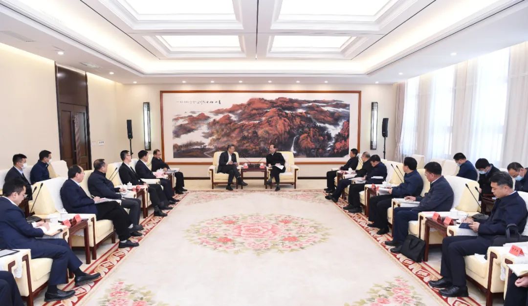 錢智民、江毅拜會內(nèi)蒙古自治區(qū)黨委書記、人大常委會主任石泰峰