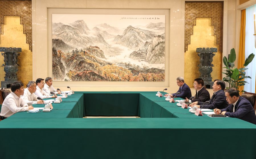 雷鳴山、韓君拜會(huì)湖北省委書記王蒙徽、省長王忠林