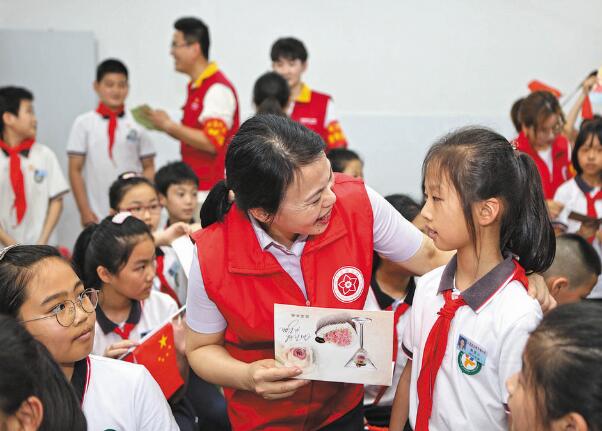 浙江永嘉縣紅十三愛(ài)心社25年,幫助4630名貧困學(xué)生