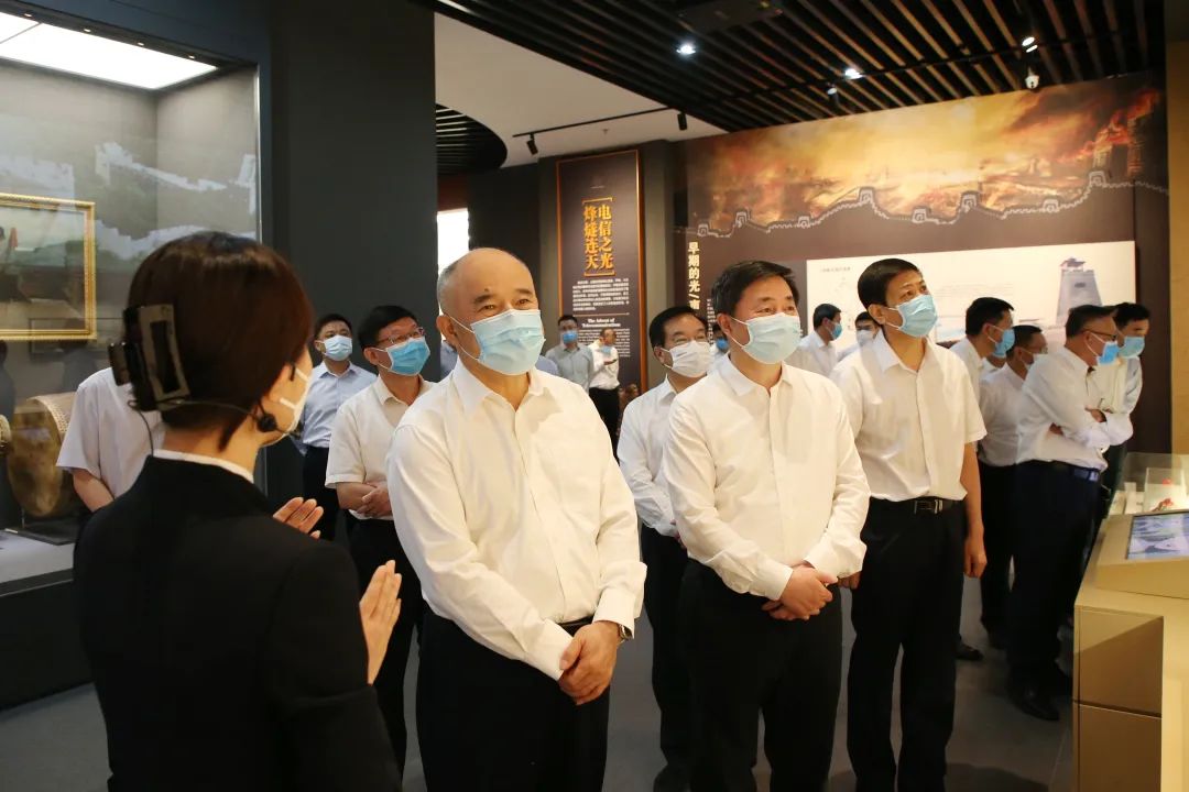 周國(guó)平會(huì)見中國(guó)電信集團(tuán)黨組書記、董事長(zhǎng)柯瑞文