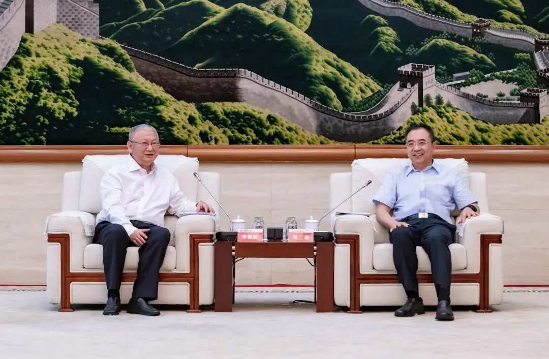 鄒磊會(huì)見隆基股份總裁李振國(guó)、森特股份董事長(zhǎng)劉愛森