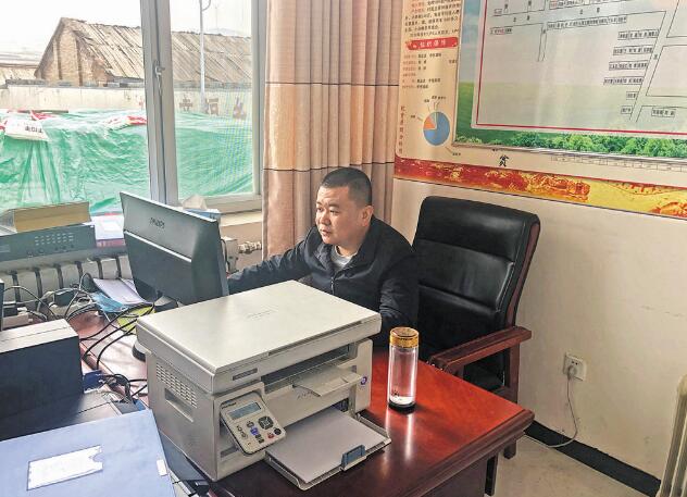 駐村書記王維：“村民需要啥，我們就干啥”