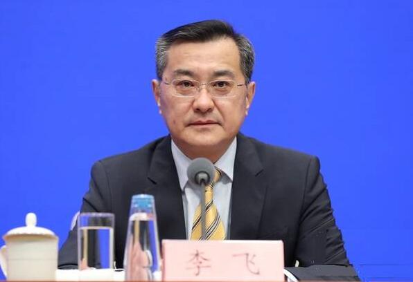 商務(wù)部:1-7月新能源汽車(chē)出口同比增超90%