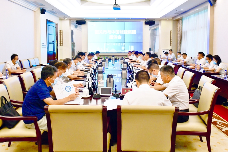 孫洪水與韶關(guān)市委書記、市長陳少榮會談