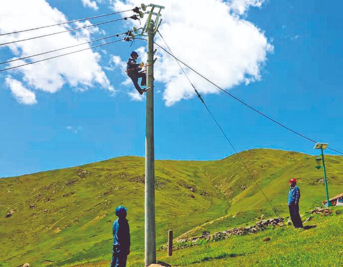 青海共和縣:高原鄉(xiāng)村美 發(fā)展動力足