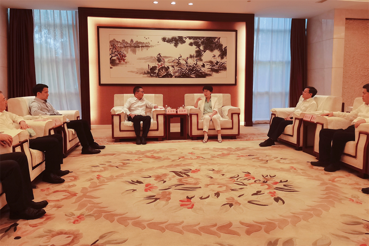 華潤電力總裁史寶峰拜會(huì)山東省菏澤市、聊城市、東營市