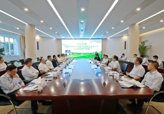 丁焰章與東方電氣黨組書記、董事長俞培根會談并見證雙方簽署戰(zhàn)略合作協(xié)議