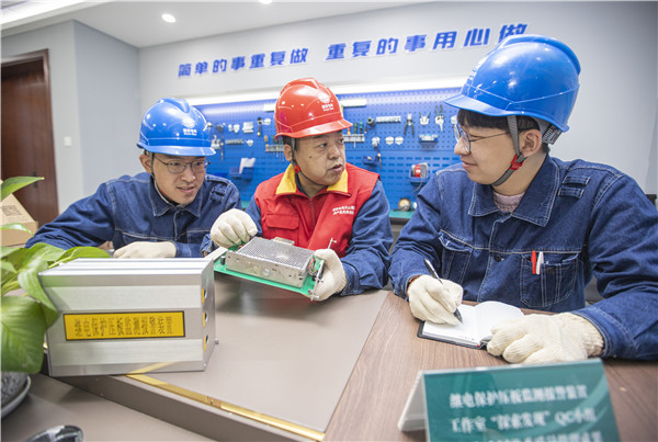 黃新民:守護電網(wǎng)“大動脈” 惟愿萬家燈火明