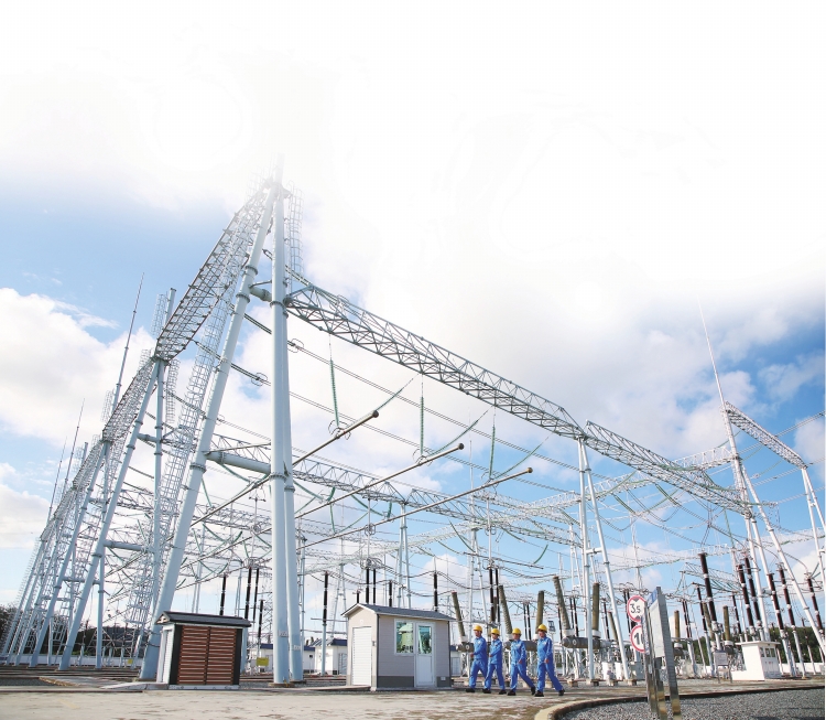 南方電網(wǎng)公司奮力推進(jìn)高質(zhì)量發(fā)展,全力服務(wù)黨和國家工作大局