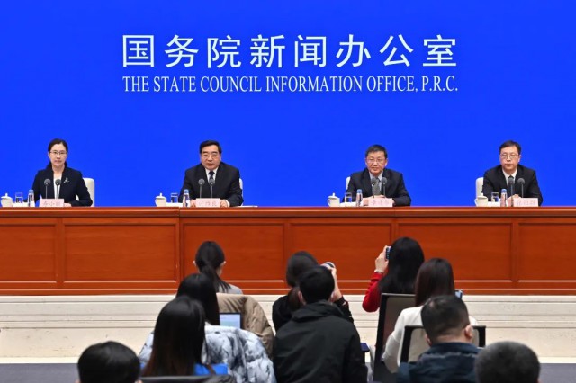 國家發(fā)改委：健全多能互補(bǔ)綜合應(yīng)急調(diào)度機(jī)制，推動風(fēng)、光發(fā)電多發(fā)滿發(fā)