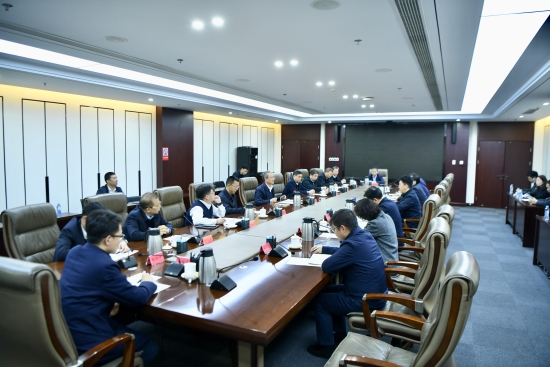 王斌與南昌市委常委、高新區(qū)黨工委書(shū)記王萬(wàn)征會(huì)談