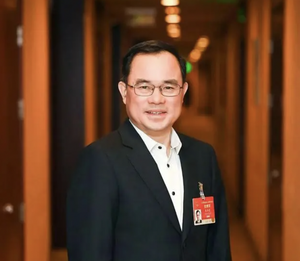 【兩會好聲音】全國人大代表朱華榮：建議主流燃油車消費稅改革、保障新能源汽車健康協(xié)同發(fā)展