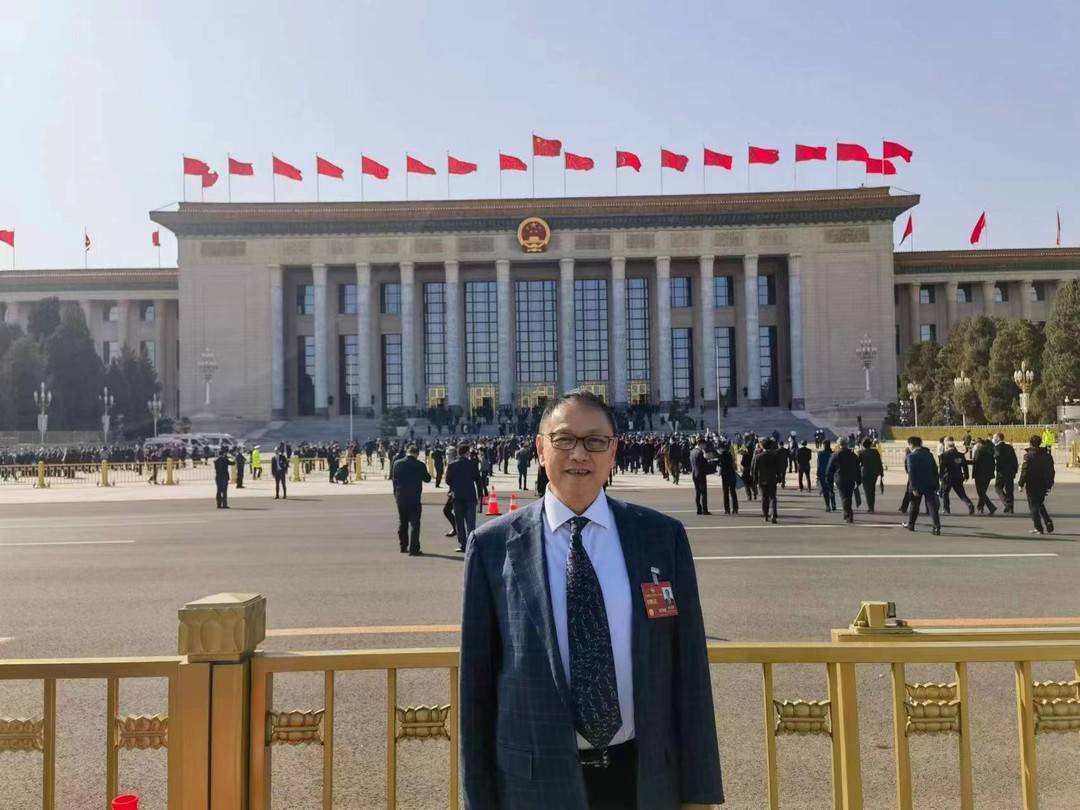 【兩會好聲音】全國政協(xié)委員何文輝：推廣新能源汽車換電模式，加速高質(zhì)量發(fā)展