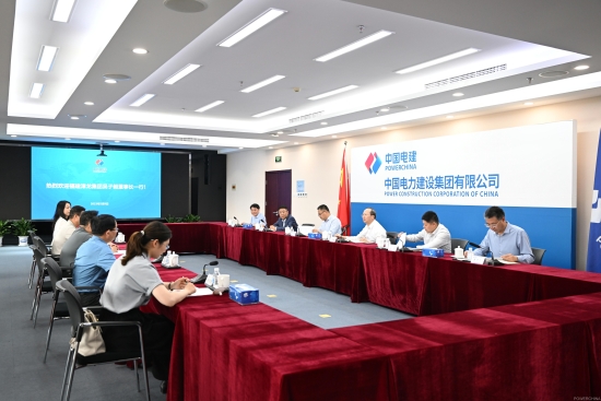 中國(guó)電建黨委常委、副總經(jīng)理徐鵬程與漳龍集團(tuán)黨委書記、董事長(zhǎng)吳子毅會(huì)談