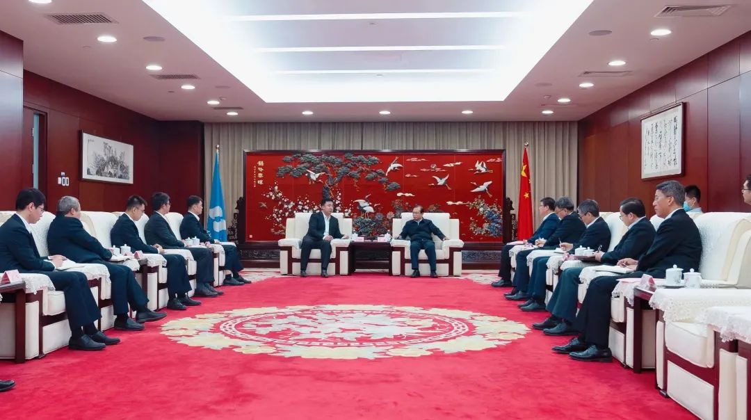 華電集團(tuán)黨組書記、董事長(zhǎng)江毅會(huì)見海博思創(chuàng)董事長(zhǎng)、總經(jīng)理張劍輝