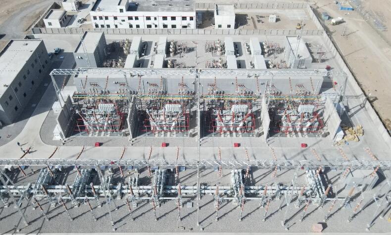 大柴旦330千伏升壓站工程4臺(tái)主變?nèi)客哆\(yùn)