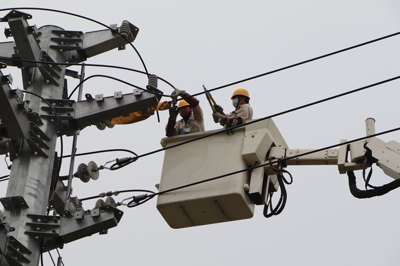 國(guó)網(wǎng)江蘇電力睢寧縣供電公司:帶電消缺備戰(zhàn)迎峰度夏