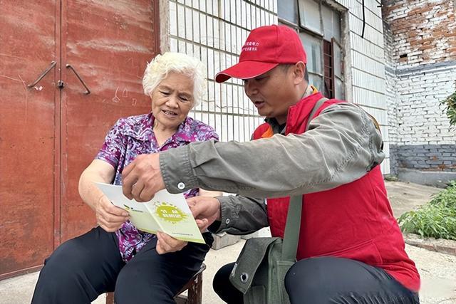 國(guó)網(wǎng)華辰供電公司服務(wù)走訪? ?？蛻羟鍥龆认? width=