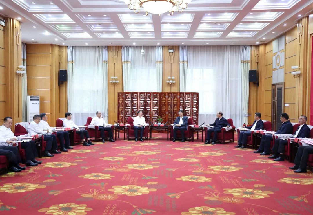 國家電網(wǎng)公司董事長、黨組書辛保安會(huì)見青海省委書記陳剛、省長吳曉軍、省政協(xié)主席公保扎西