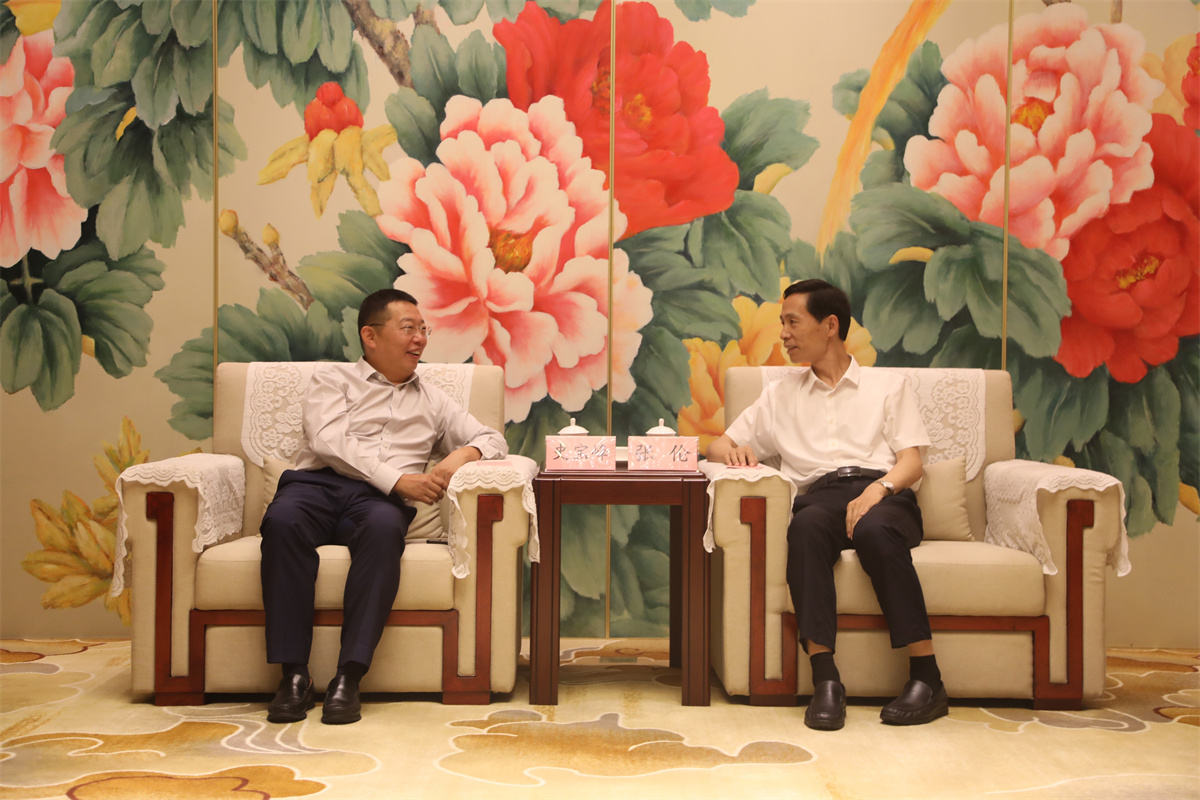 華潤電力董事局主席史寶峰拜會(huì)菏澤市委書記張倫、市長李春英