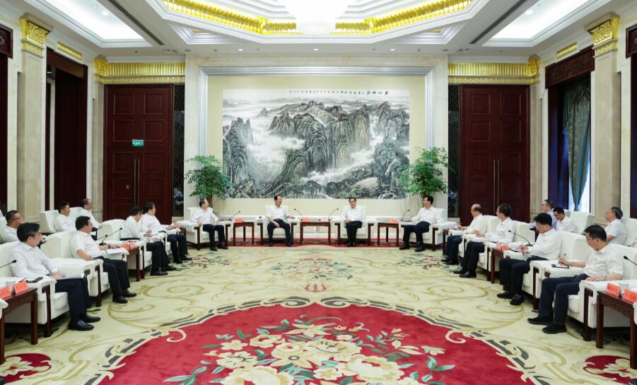 中國電建黨委書記、董事長丁焰章拜會貴州省委書記徐麟、省長李炳軍