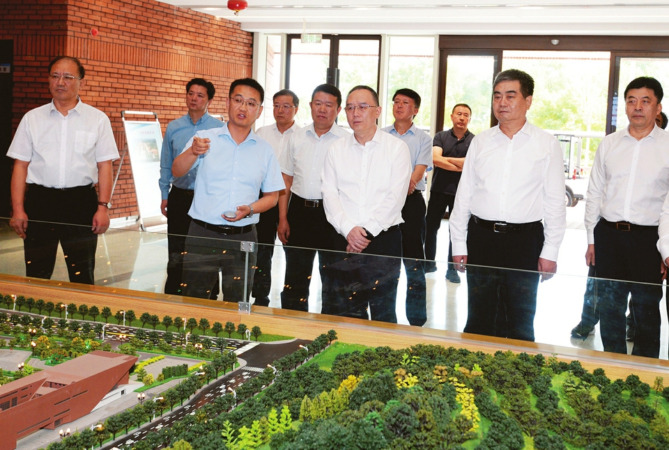 山西省委副書記、省長金湘軍調(diào)研國科大太原能源材料學(xué)院